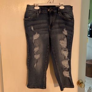 Venus cropped destructed  jeans size 12 never worn